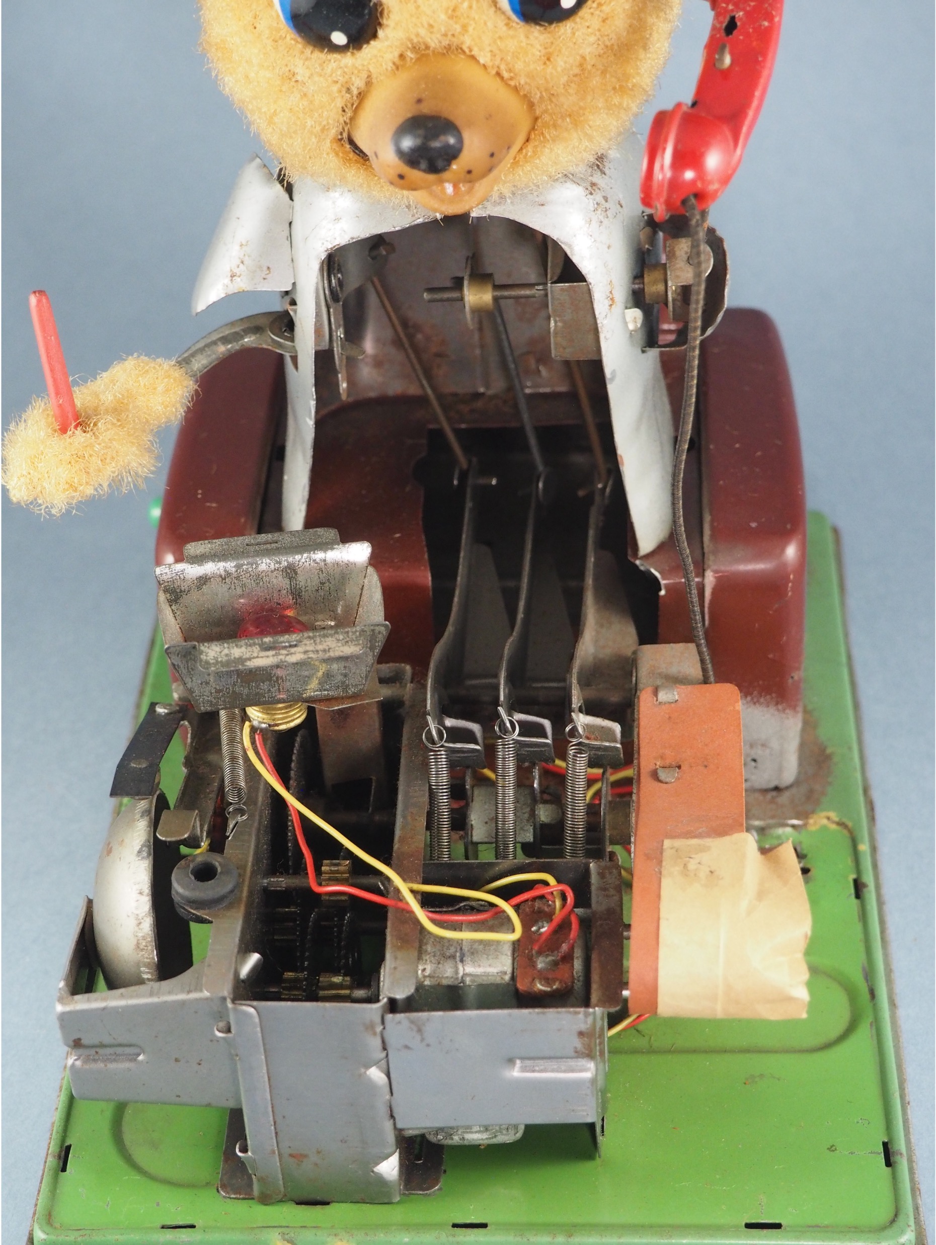 Telephone Bear Winky Eyes mechanism